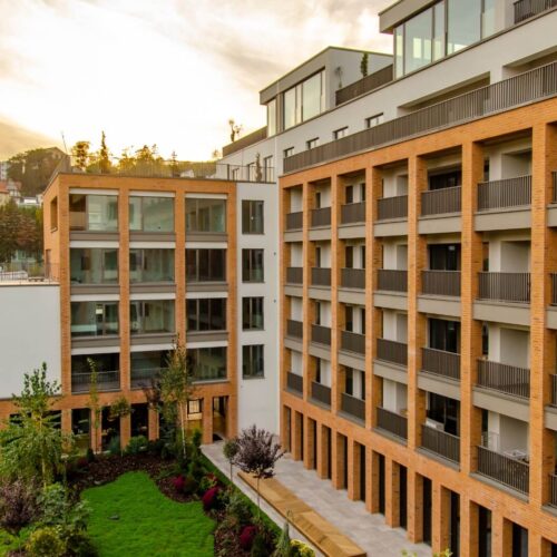 facilitati-aparthotel-Cuza-16-cazare-apartamente-Brasov-15-500x500